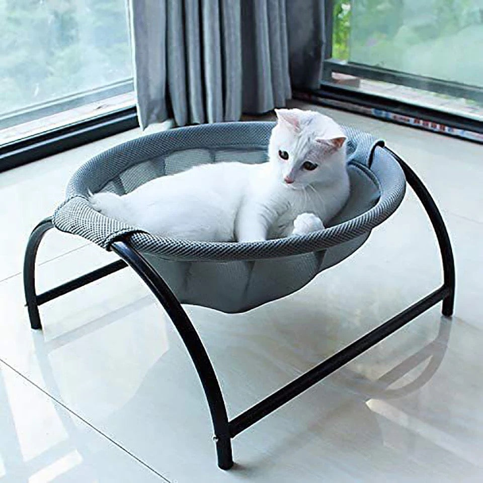 Recessed cat hammock