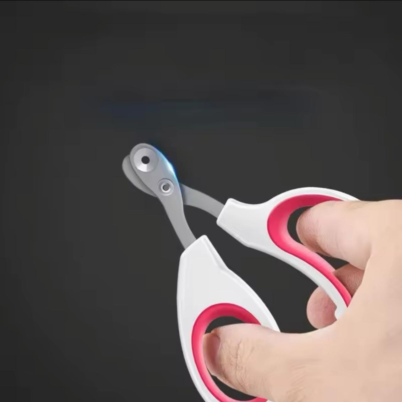 Safe hole Pet nail scissor