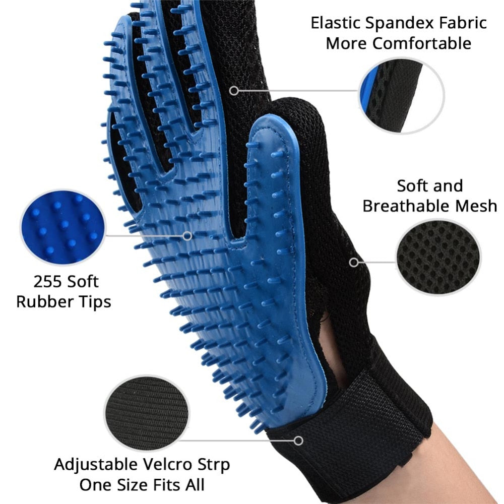 True touch pet grooming glove – Pet and brush them at the same time!